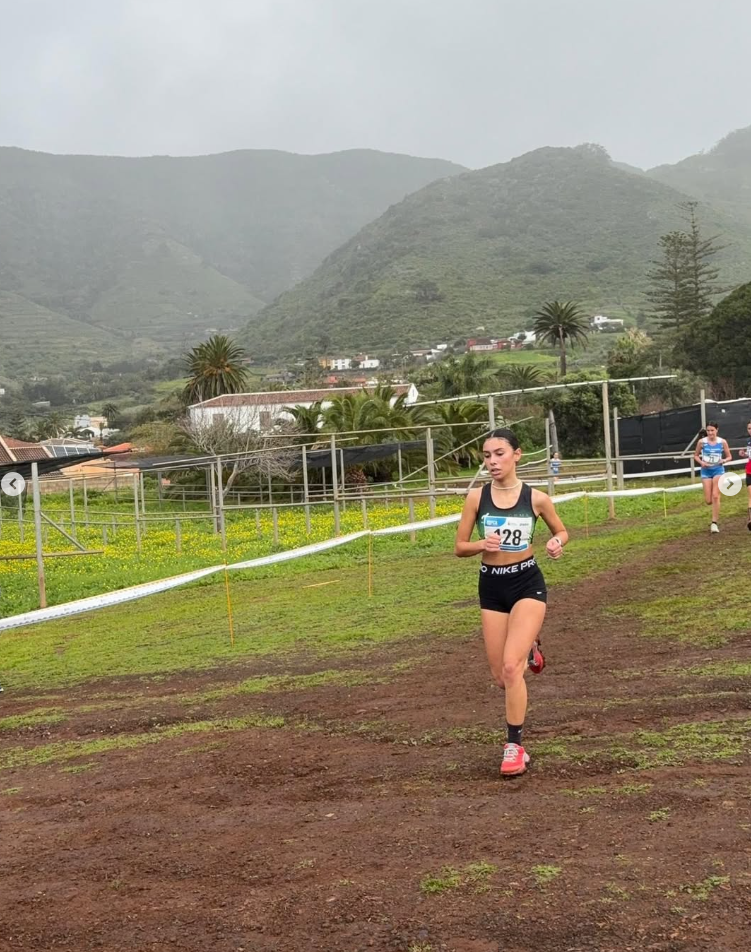 Paula Zamora en el cross de Tegueste. Enero 2026.